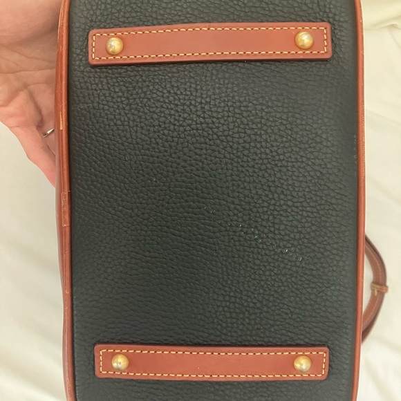 Dooney & Bourke Black and Brown Bucket Bag with Timeless Elegance - Picture 3 of 11